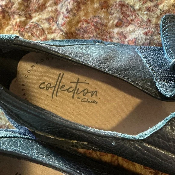 Black Leather Mary Jane Shoes - Picture 3 of 9